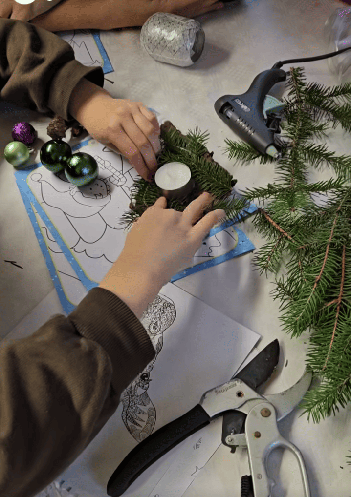 Weihnachtsbastel Gesteck